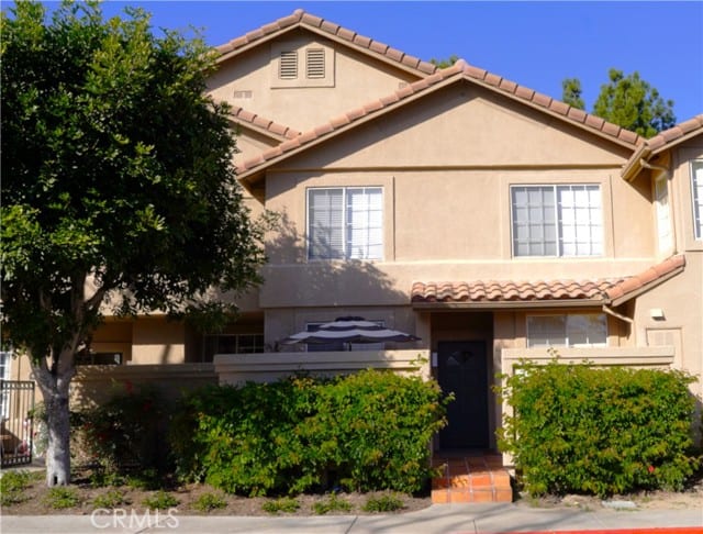 3 Headland Place