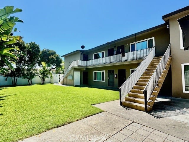 1835 West Crestwood
