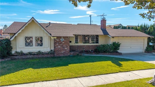 3312 West Glen Holly