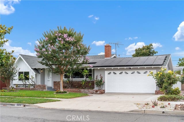 3213 West Sunview Drive