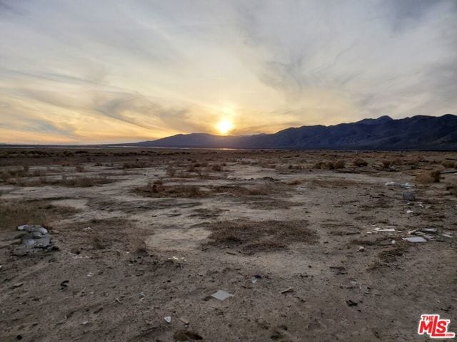 7797 Quartz Road