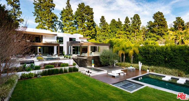 1231 Lago Vista Drive
