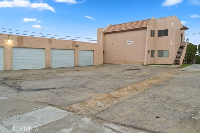 1071 May Lane