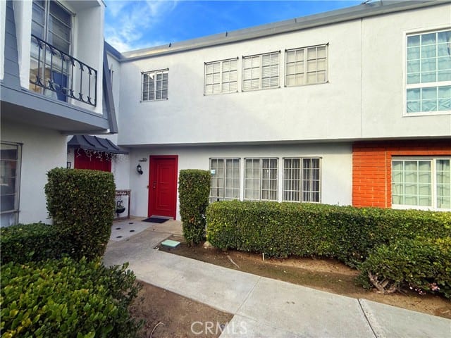 1974 West Glenoaks Avenue