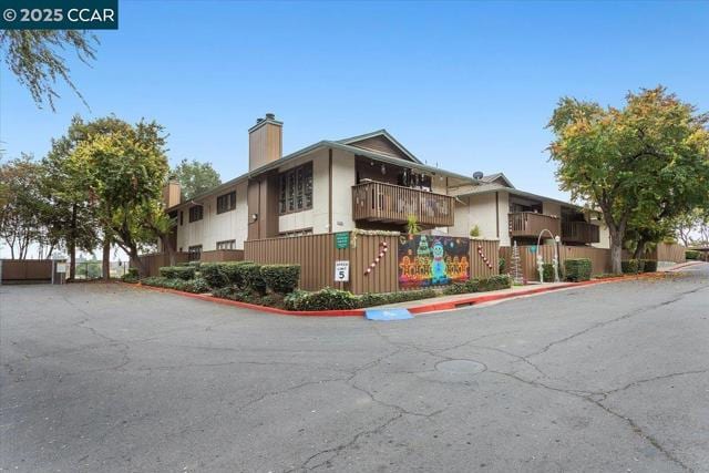2405 Sunny Ln