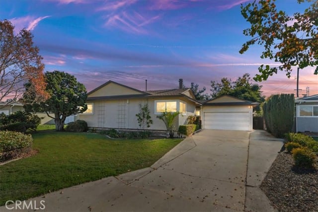 2122 West Harle