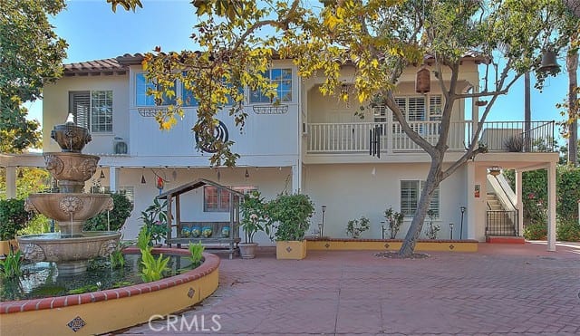 145 South Vista Grande
