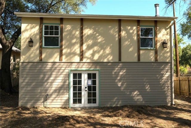 3130 North Mount Curve