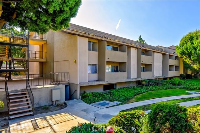 278 North Wilshire