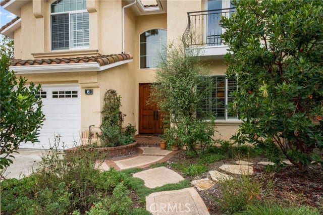 6 Goldenfield