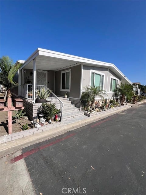 1919 West Coronet Avenue