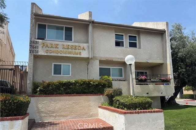 7651 Reseda