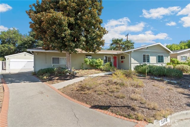 2508 Canyada Avenue