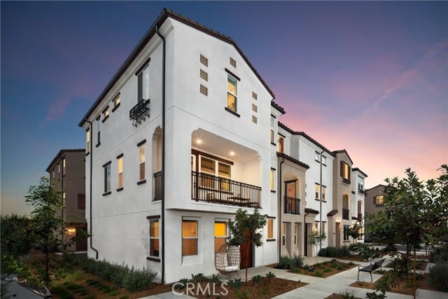 2209 West Orange