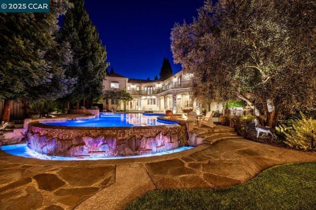 104 Muir Ln