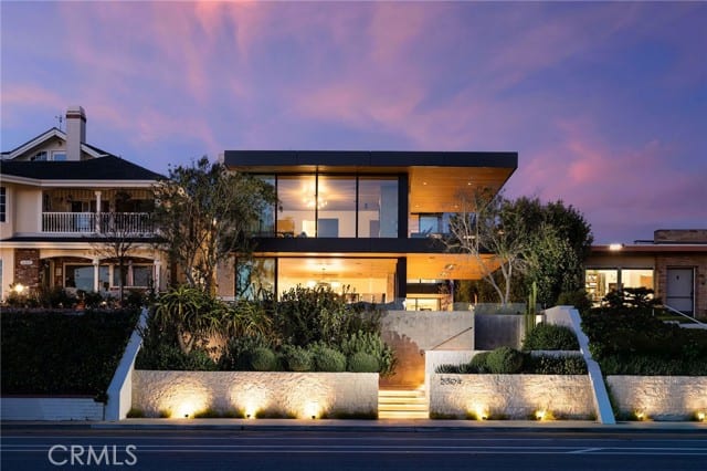 2304 Cliff