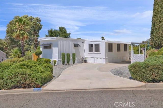 22780 Skylink Drive