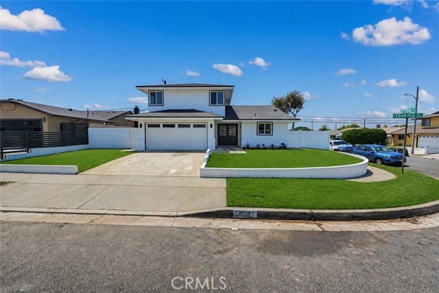 1606 East Fernrock