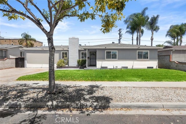 1432 South Kenmore