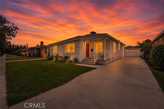 1108 South Vega