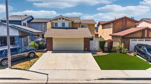 814 East Sandpoint Court