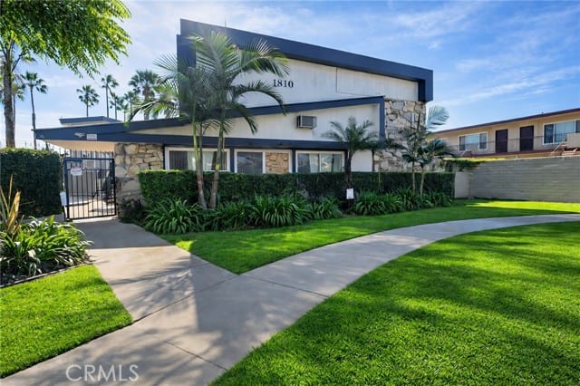 1810 West Sallie