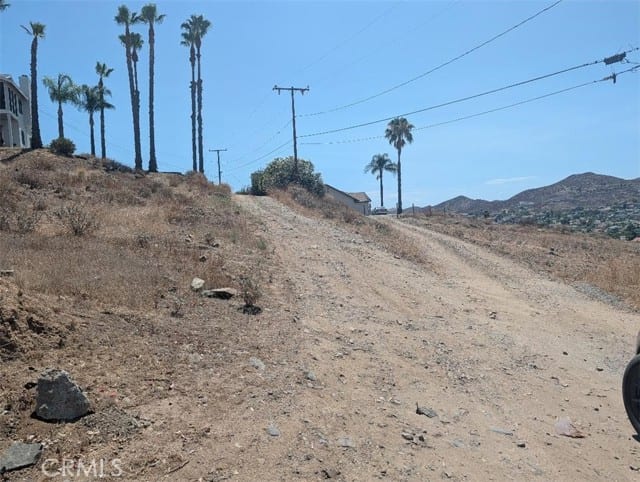 123 Vista Way