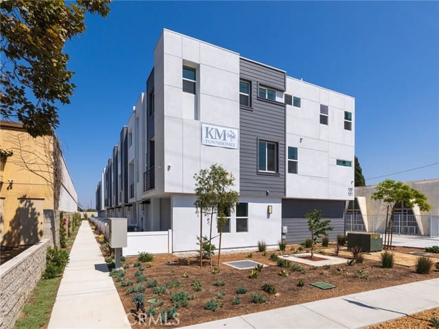 123 East 223rd