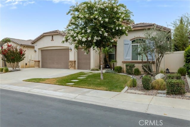 276 Mission Trail