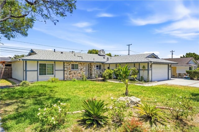 860 South Chantilly