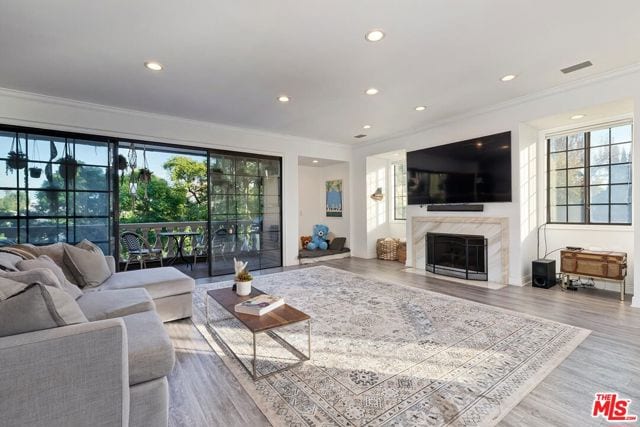 403 North Palm Drive