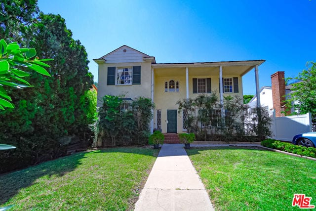 713 North Doheny Drive
