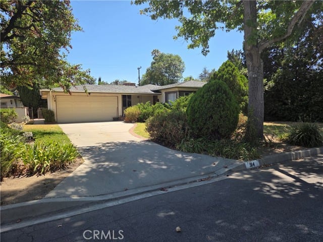 314 East Las Flores