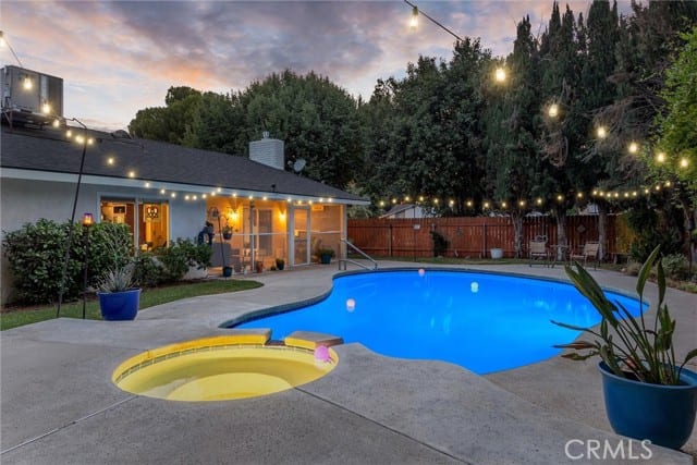 308 Swan Court