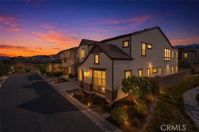 1090 Viejo Hills Drive