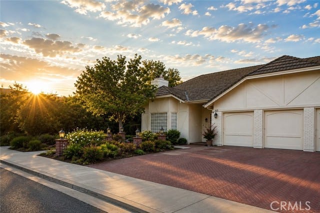 6115 Edinburgh Court