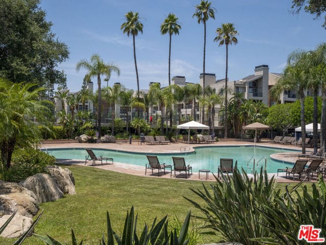5515 Canoga Avenue, 230, Woodland Hills, CA 91367