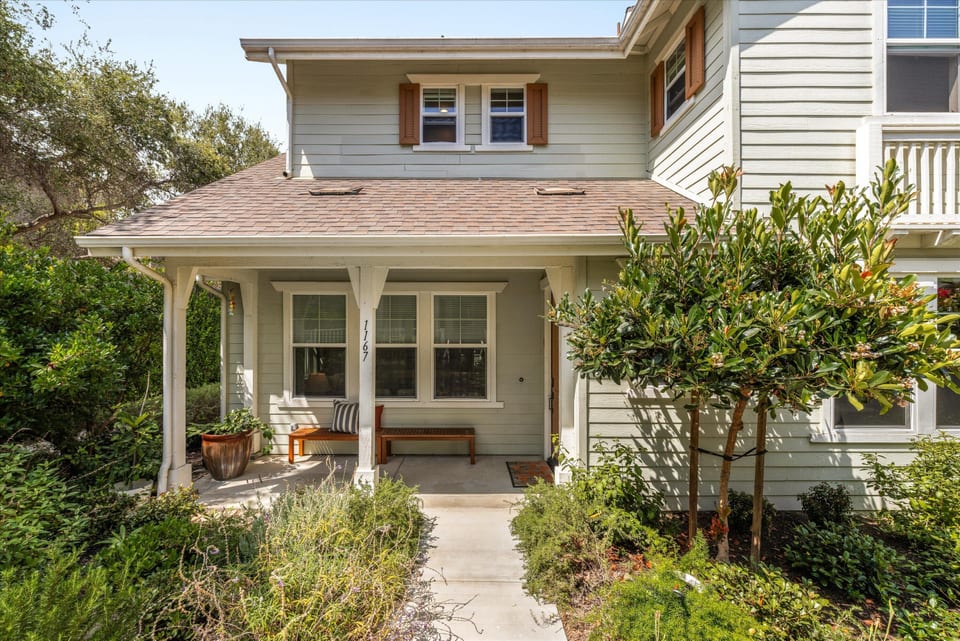 1167 Calle Lagunitas