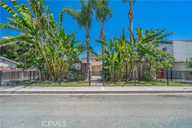 210 West Spazier