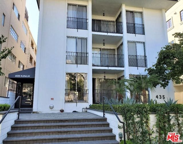 435 North PALM Drive