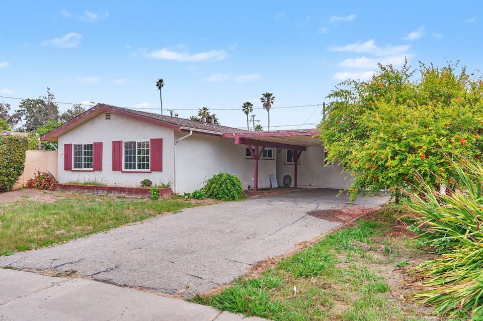 4937 Nipomo Drive