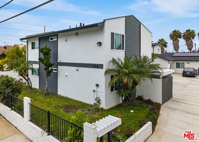 758 West 20th Street