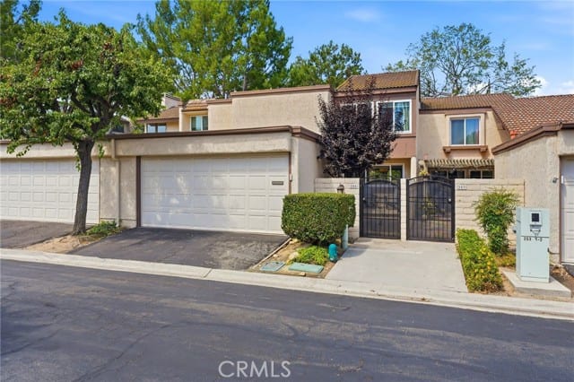 255 South Vista Del Monte