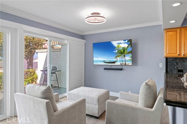 257 Avenida Adobe