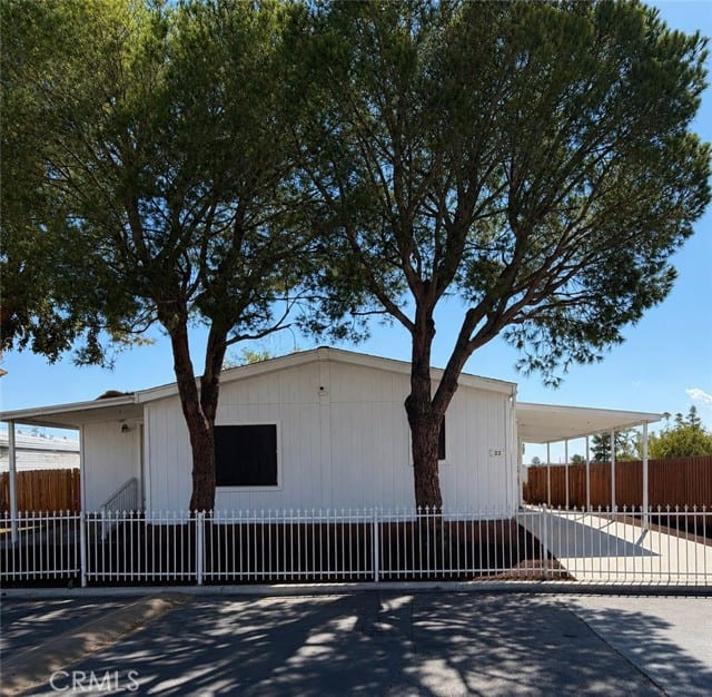 22838 Bear Valley