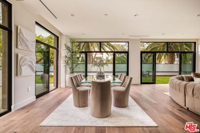 425 North Palm Drive