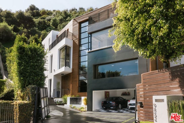 9852 San Circle