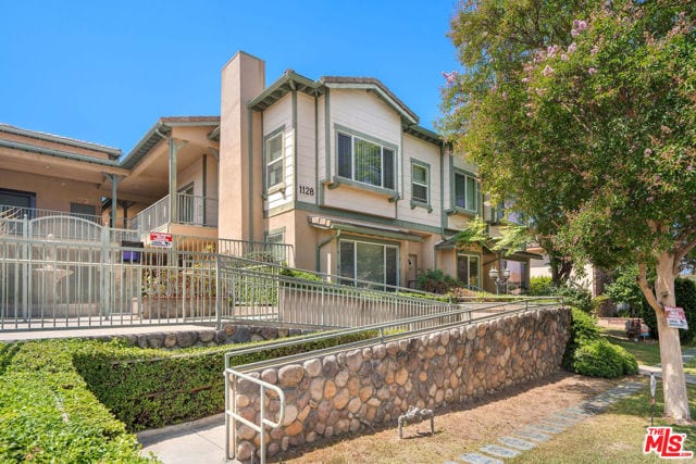 1128 West Duarte Road