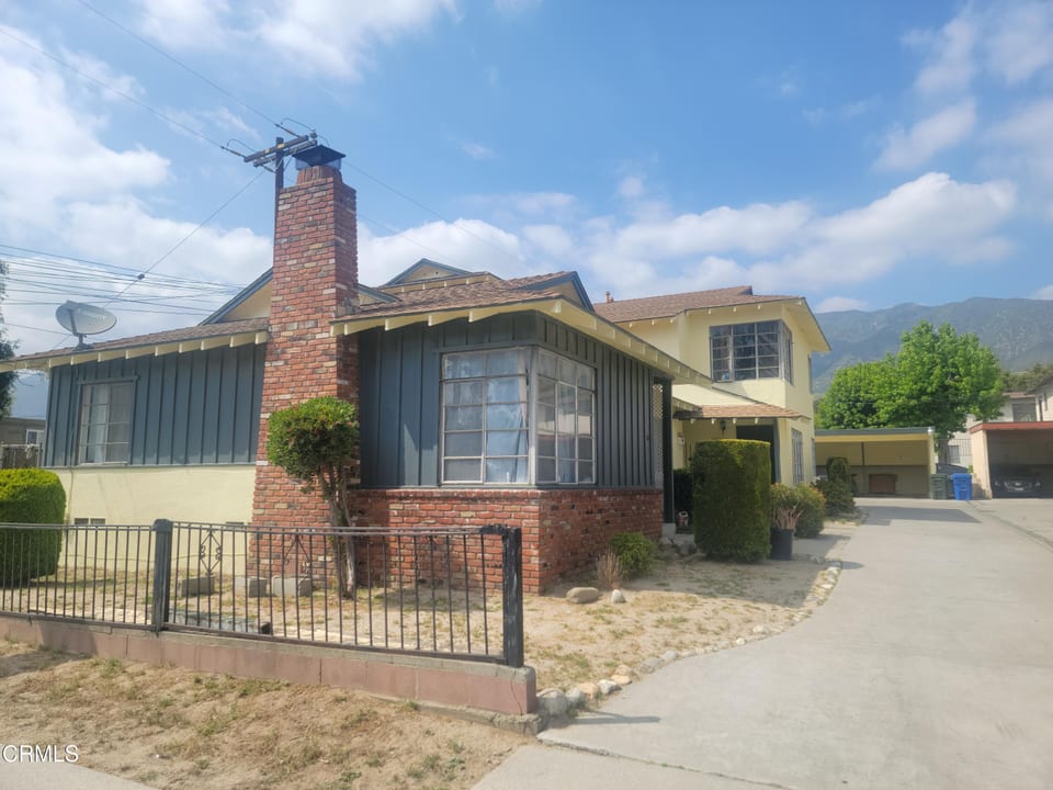 637 West Altadena Drive