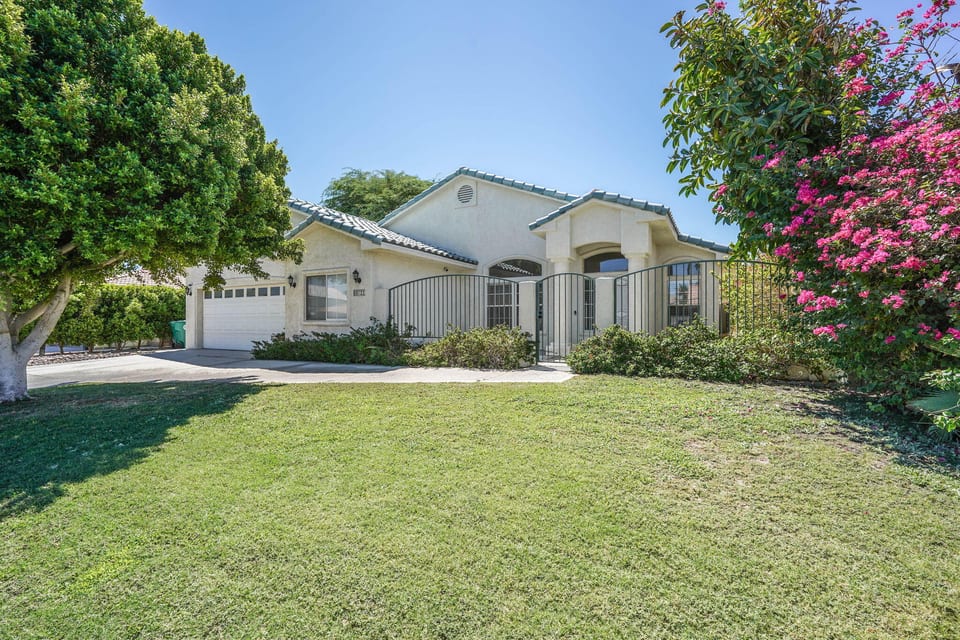 69721 Willow Lane